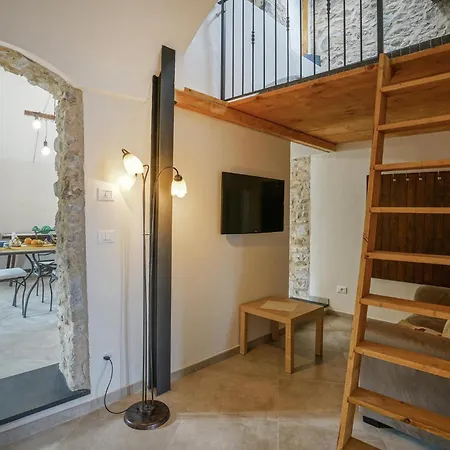 Stunning In Сasa de vacaciones Costarainera